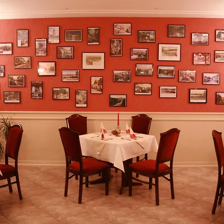 & Restaurant Maerkische Schweiz Букков