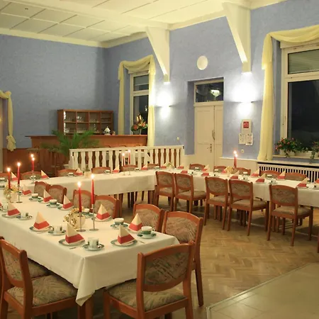 & Restaurant Maerkische Schweiz 3* Букков